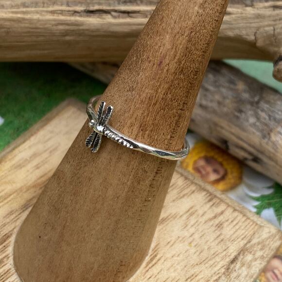 Sterling Silver Dainty Sideway Dragonfly Ring, Insect Ring - Picture 3 of 4